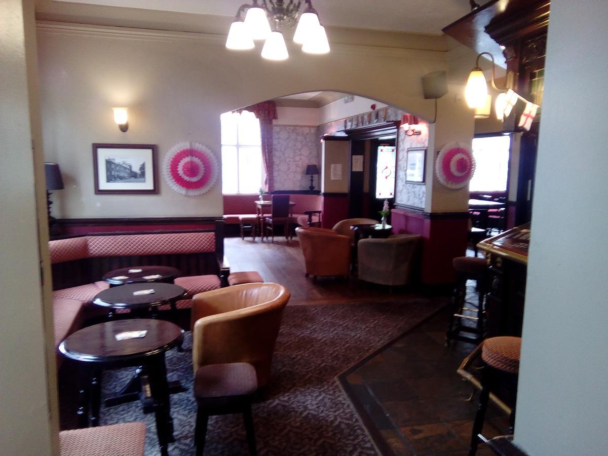 The Bulls Head Hotel Milnthorpe Kültér fotó